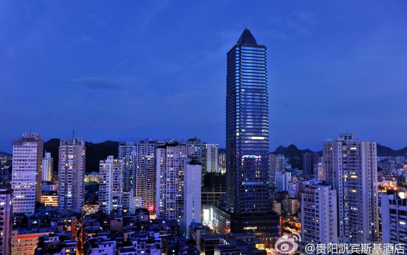 貴陽凱賓斯基大酒店照片02夜景.jpg